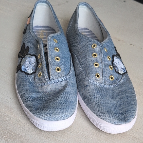 Keds Women's Floral Embroidered Sneakers - Picture 3 of 9